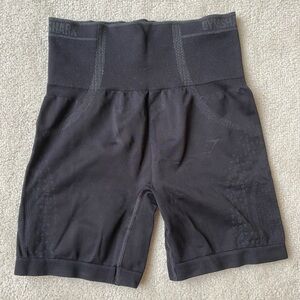 GYMSHARK Apex Seamless Shorts (Black)